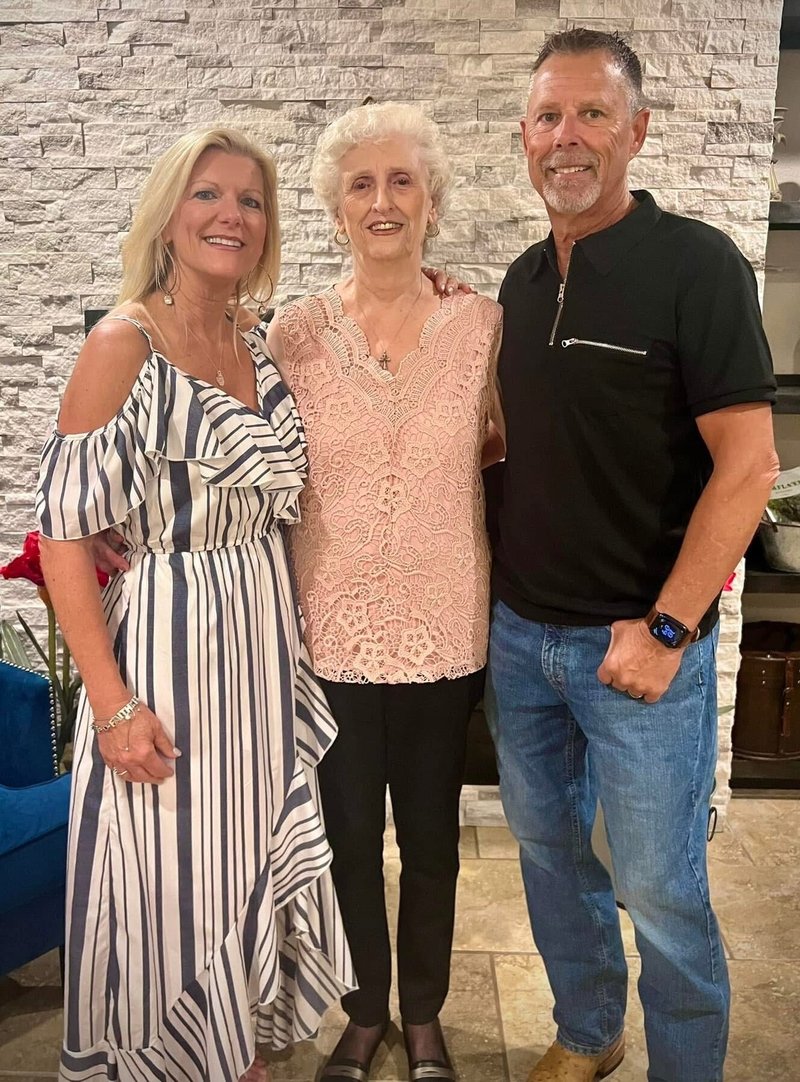 Juanita L. Benoit - Photo 2