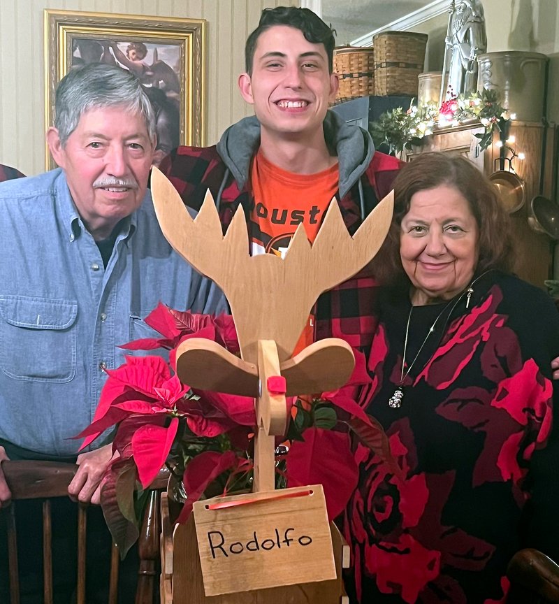 Angelica "Angel" Hernandez - Photo 4