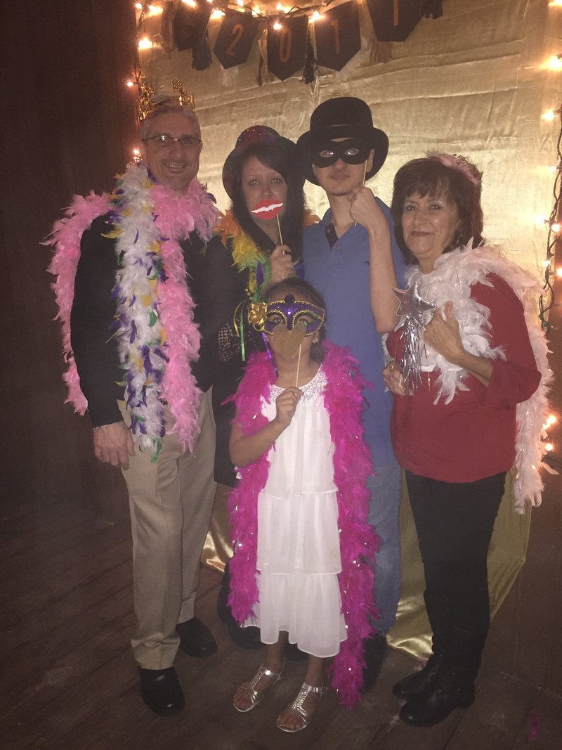 Lorraine Frioux Fletcher - Photo 2