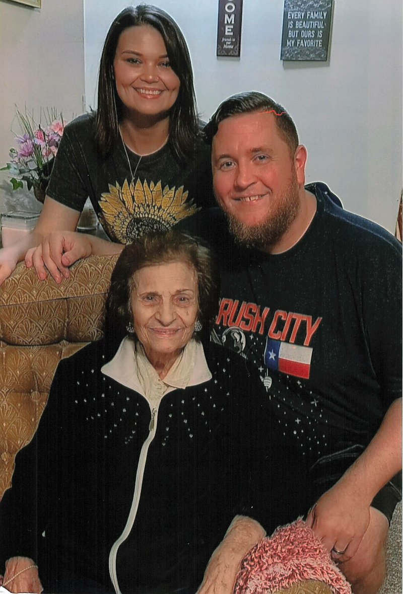 Elizabeth Terracina Collins - Photo 5