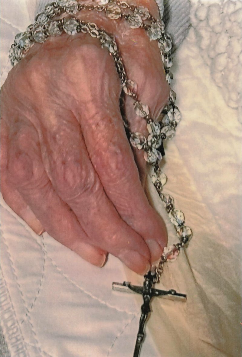 Elizabeth Terracina Collins - Photo 9