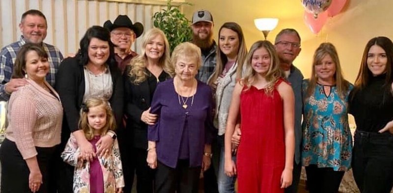 Nelda Gay Phillips - Photo 7