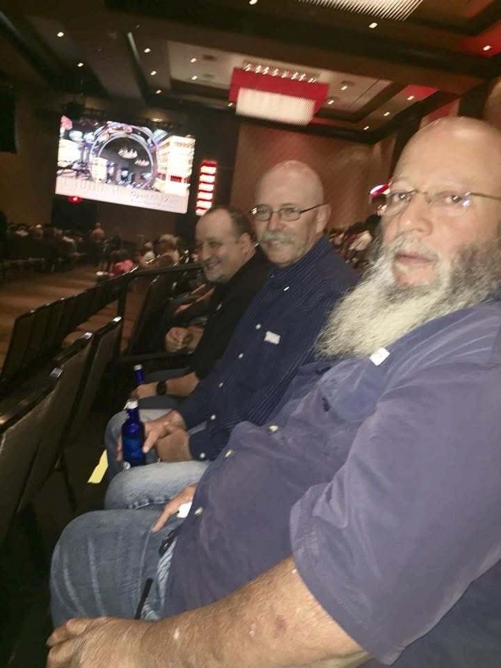 Michael E. Ledford - Photo 5