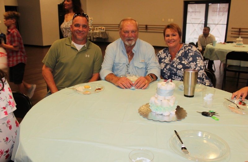 Russell Mitchell Melancon, Jr. - Photo 8