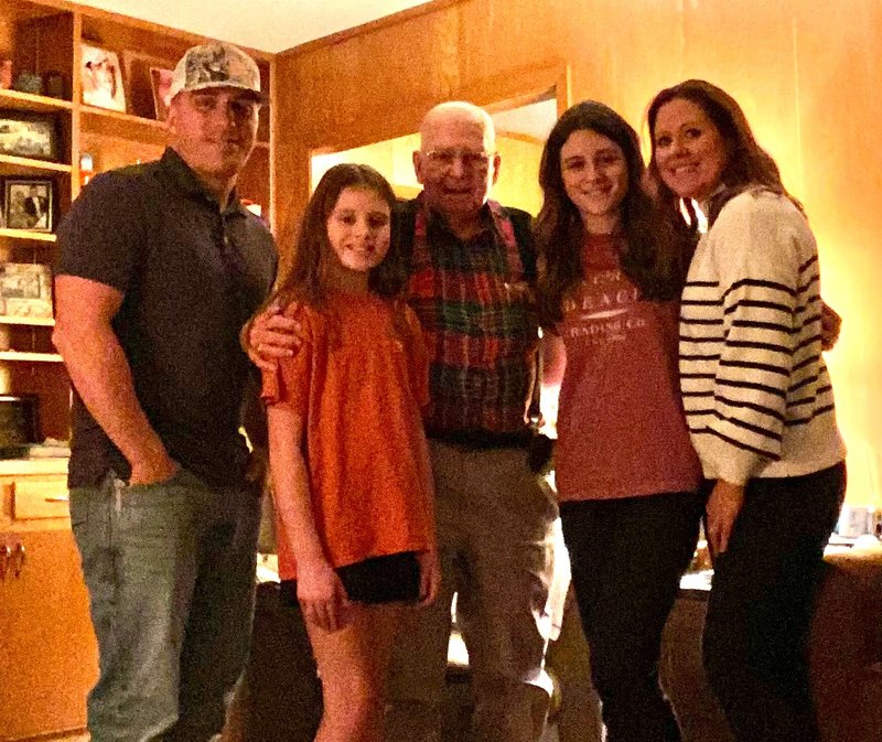 Hulet "Hugh" Holcombe - Photo 5