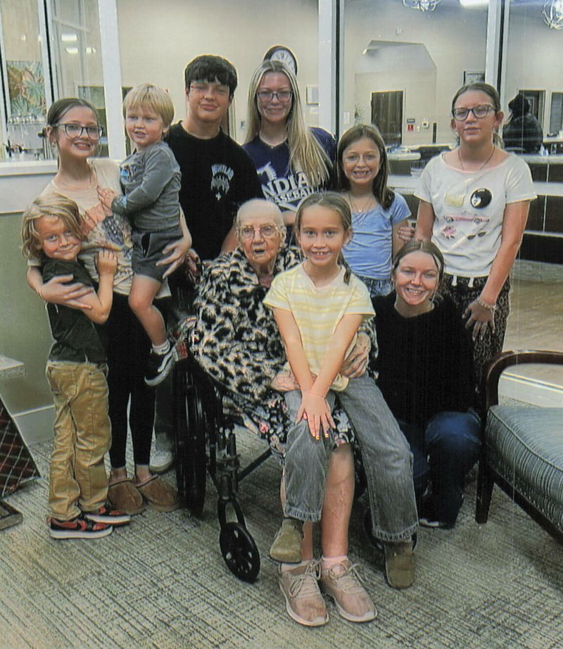 Jane Marlene Theall Thornell - Photo 3