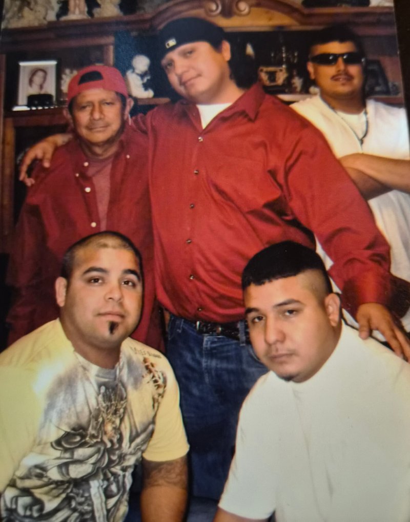 Paulito "Pelos" Farias - Photo 8