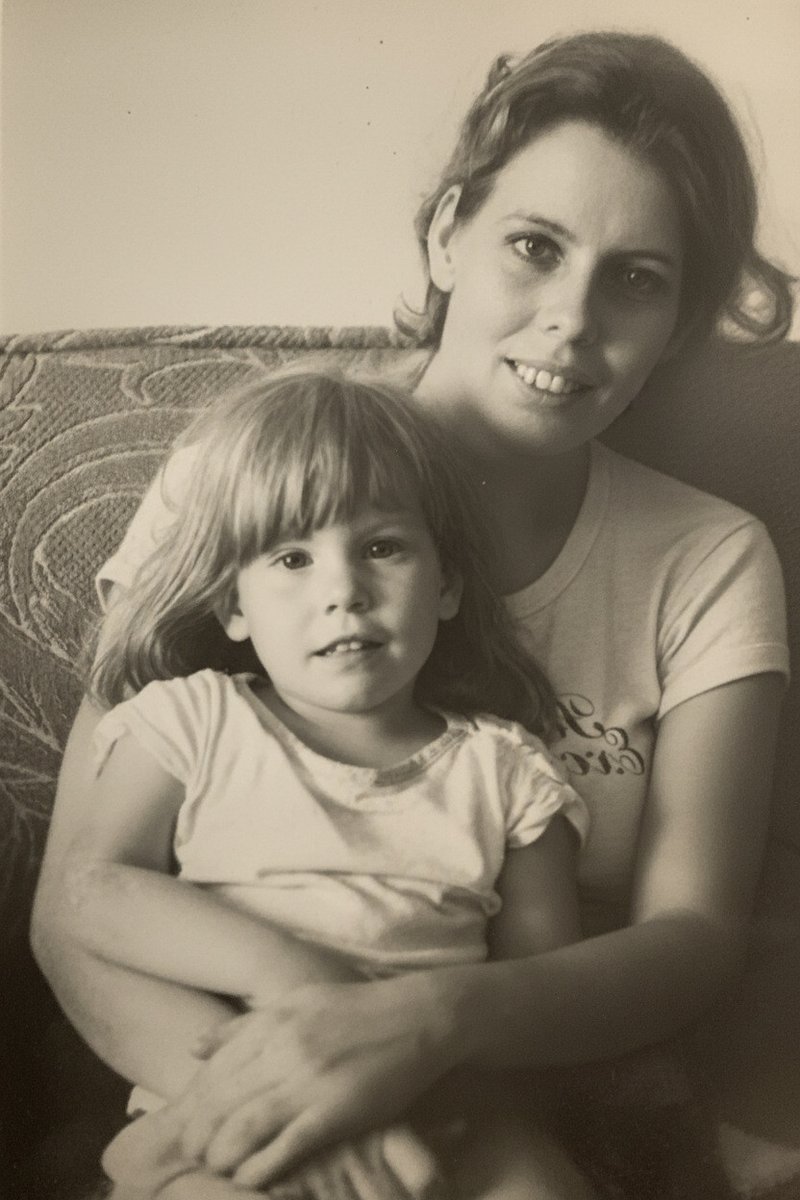 Sandra Lee Lawhon - Photo 8