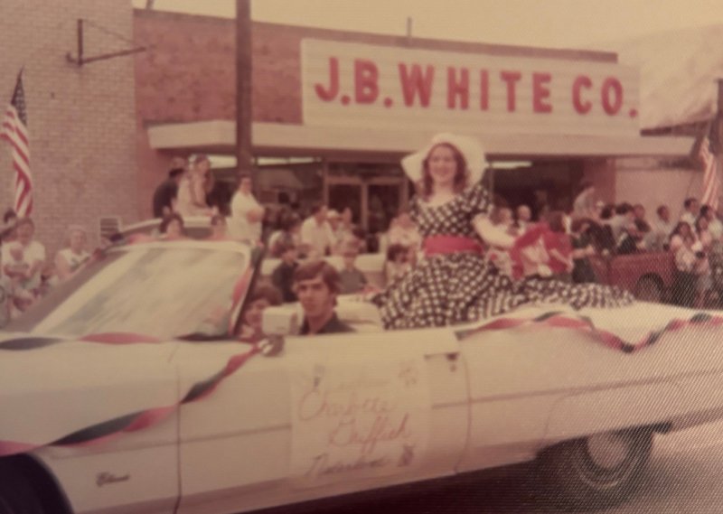 Charlotte Griffith Wallace - Photo 9