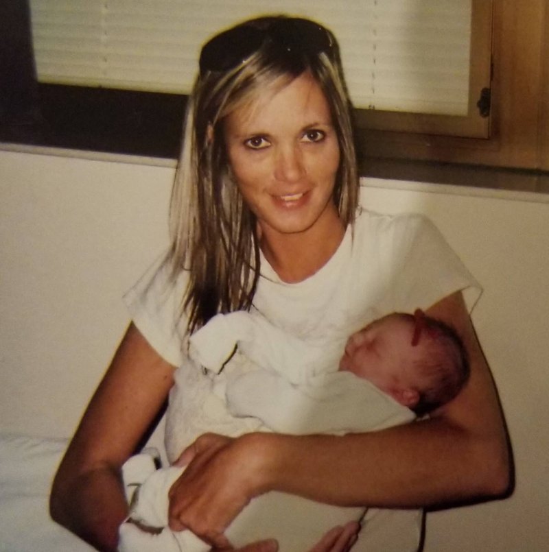 Dawn Michelle Ward - Photo 4