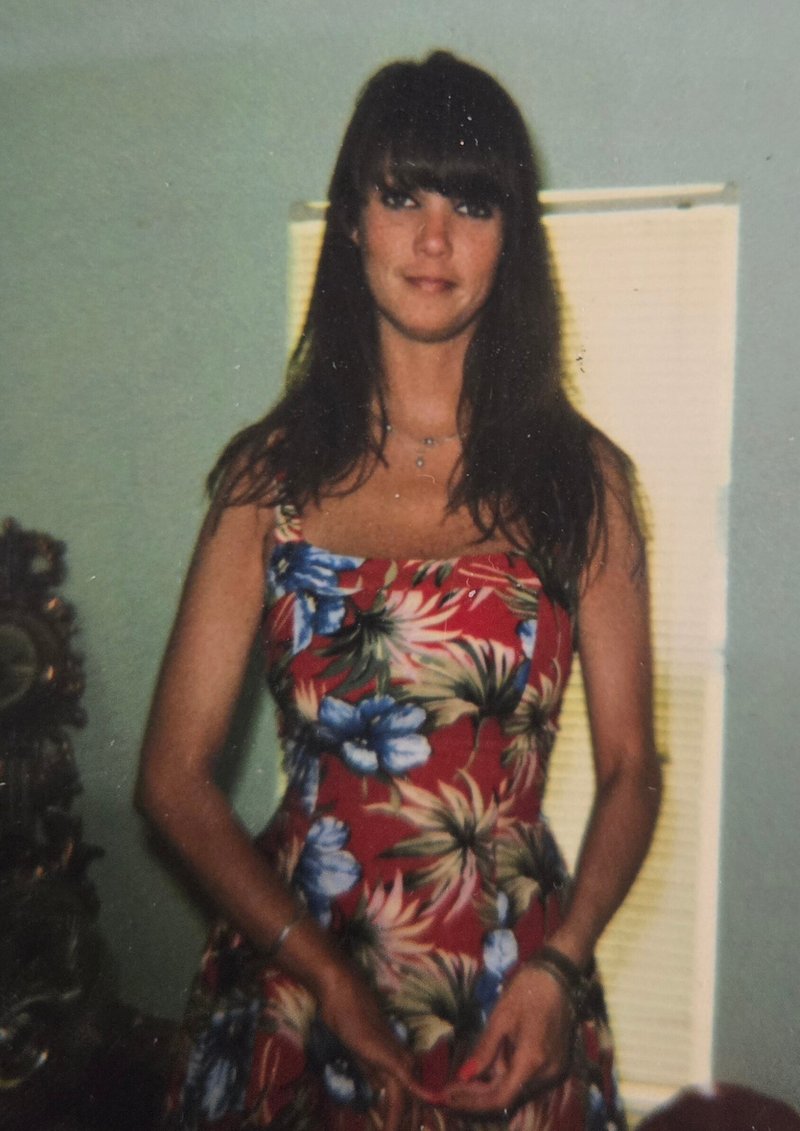 Dawn Michelle Ward - Photo 3