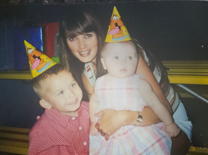 Dawn Michelle Ward - Photo 6