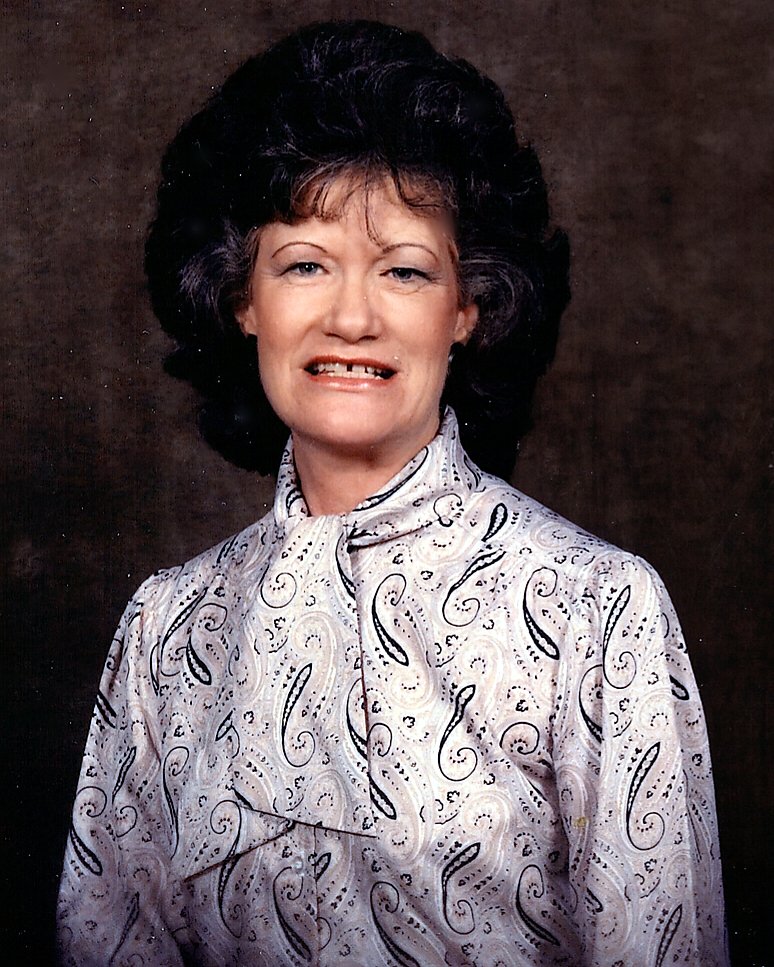 Anne Avery - Photo 2