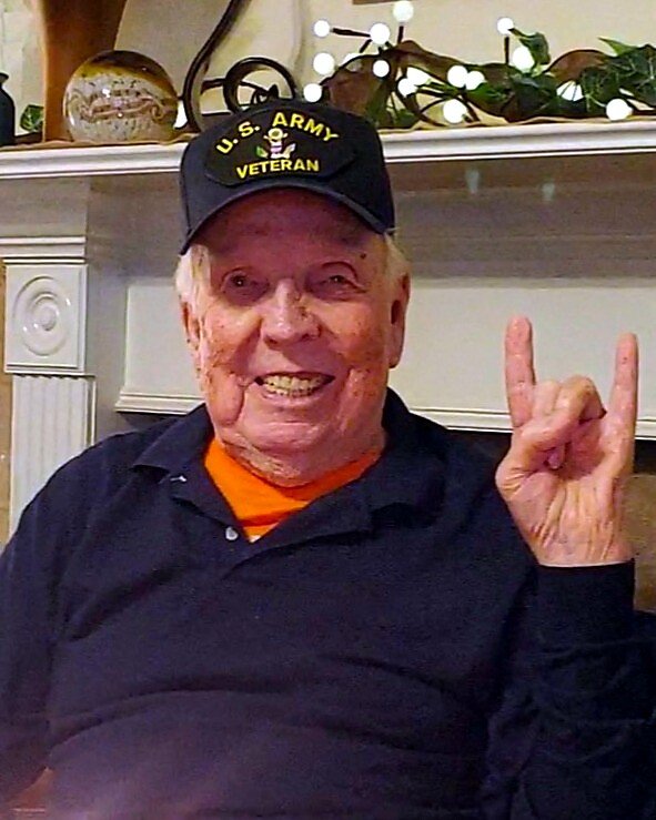 Charlie Keel - Photo 2