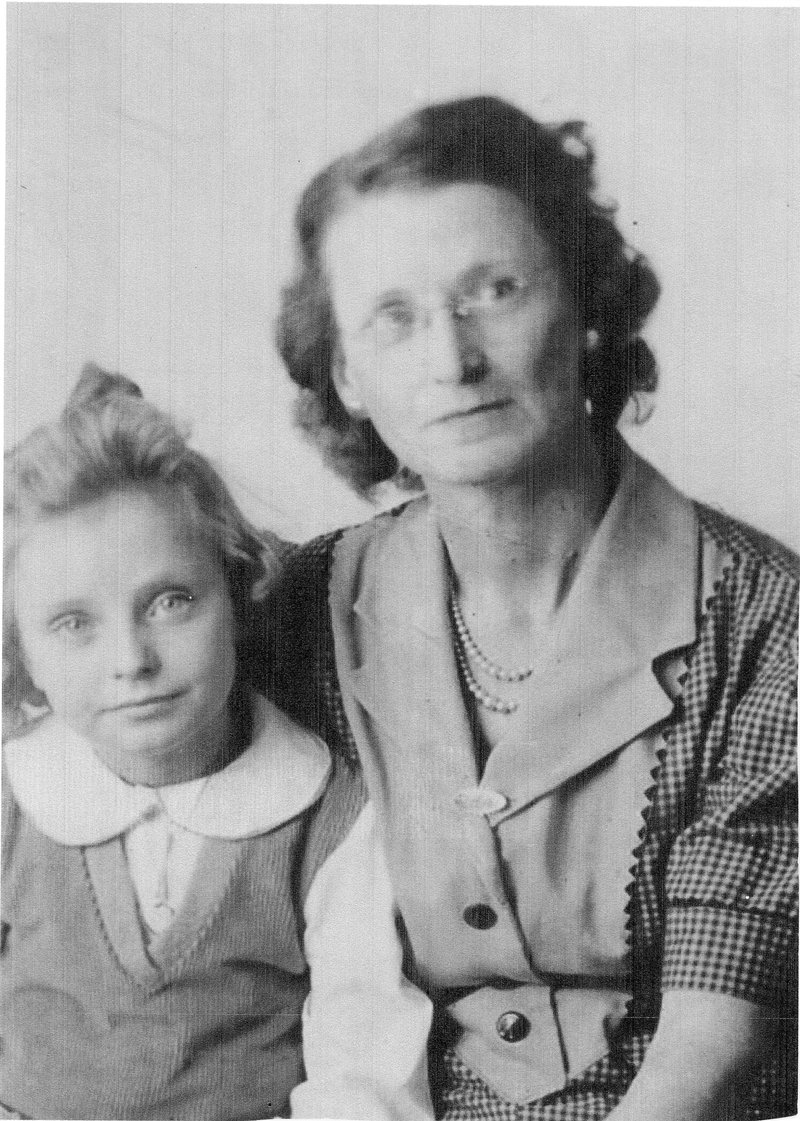 Lucy Lee Moore - Photo 5