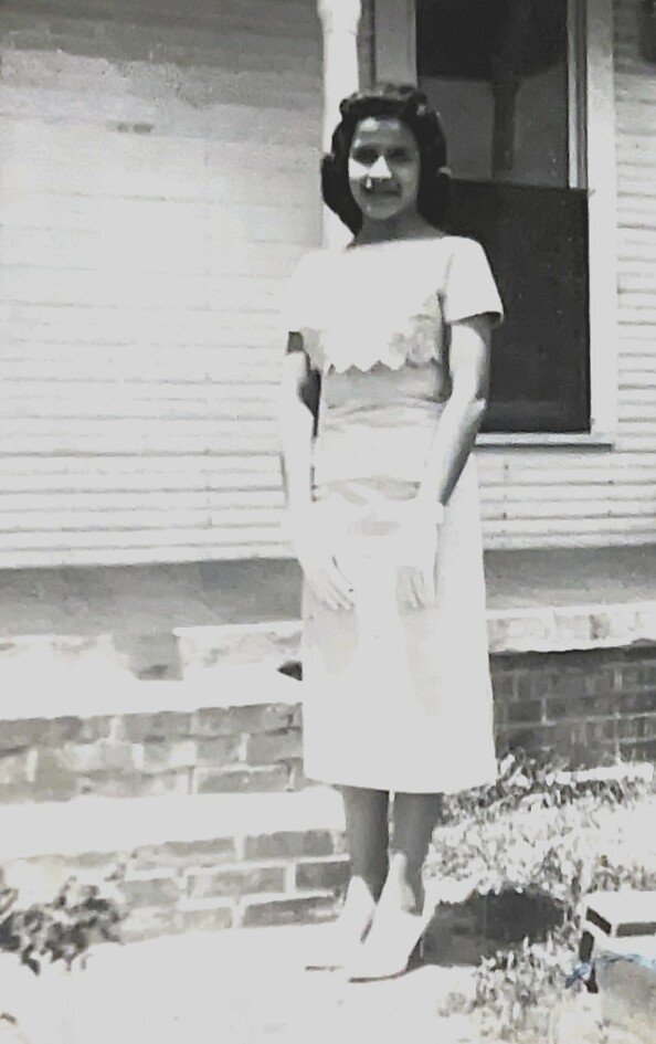 Linda A. Lopez - Photo 4