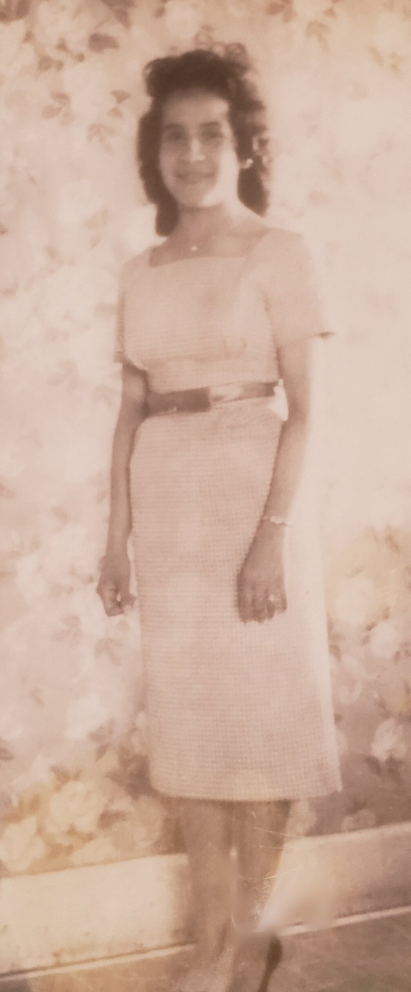 Linda A. Lopez - Photo 9