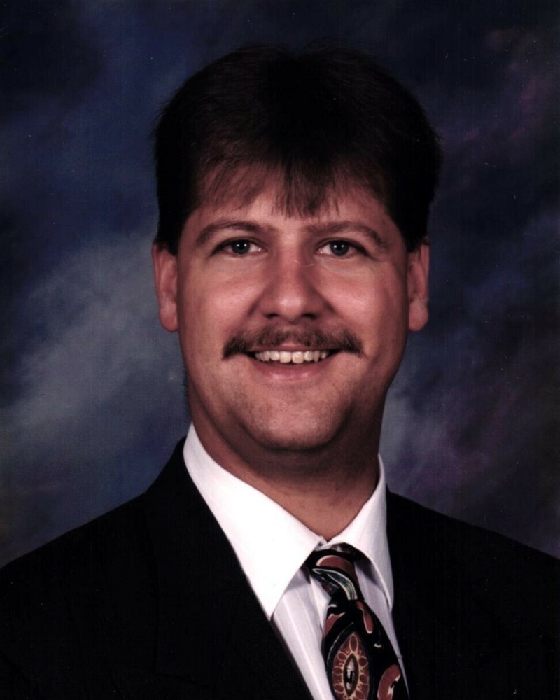 Kevin D. Veal - Photo 2