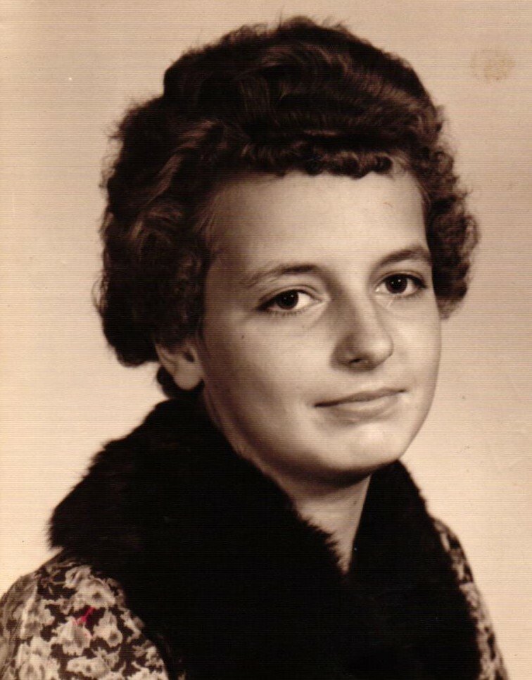 Helen Elaine Theriot - Photo 3