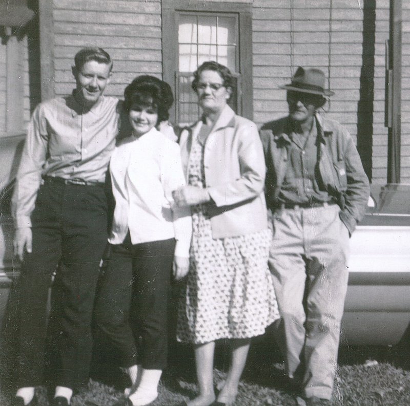 Bertha Lee Savant - Photo 3