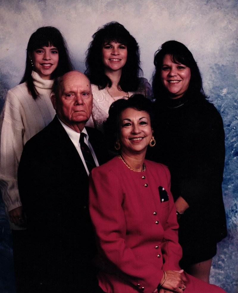 Elvira Estrello Jones - Photo 10