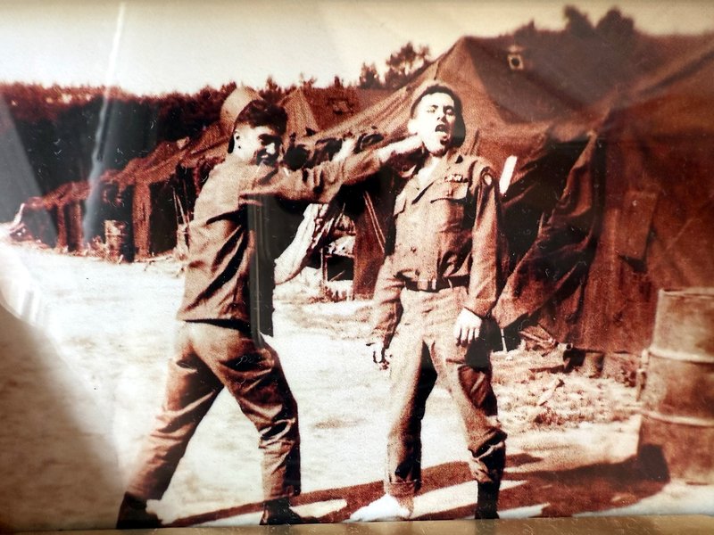 Robert Stroder - Photo 9