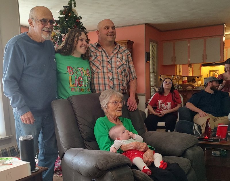 Nora Lee Weeks - Photo 4