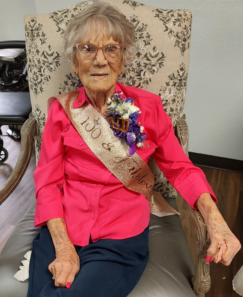 Nora Lee Weeks - Photo 6