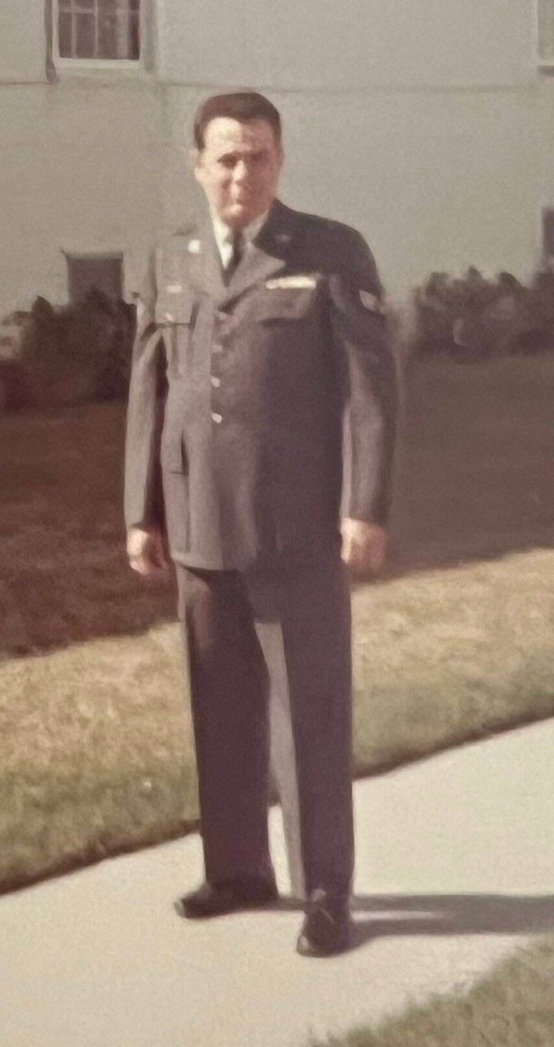 Shelley R. Sattler - Photo 8