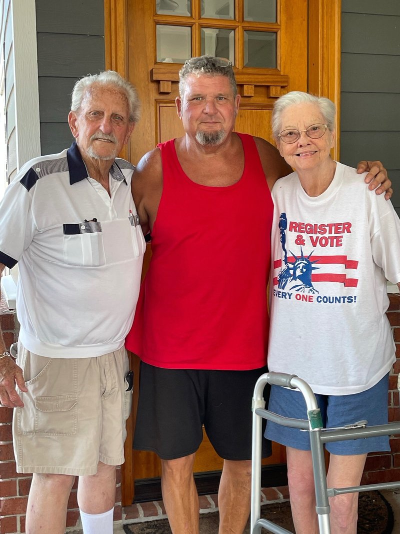 Lou Anne Simmons - Photo 10