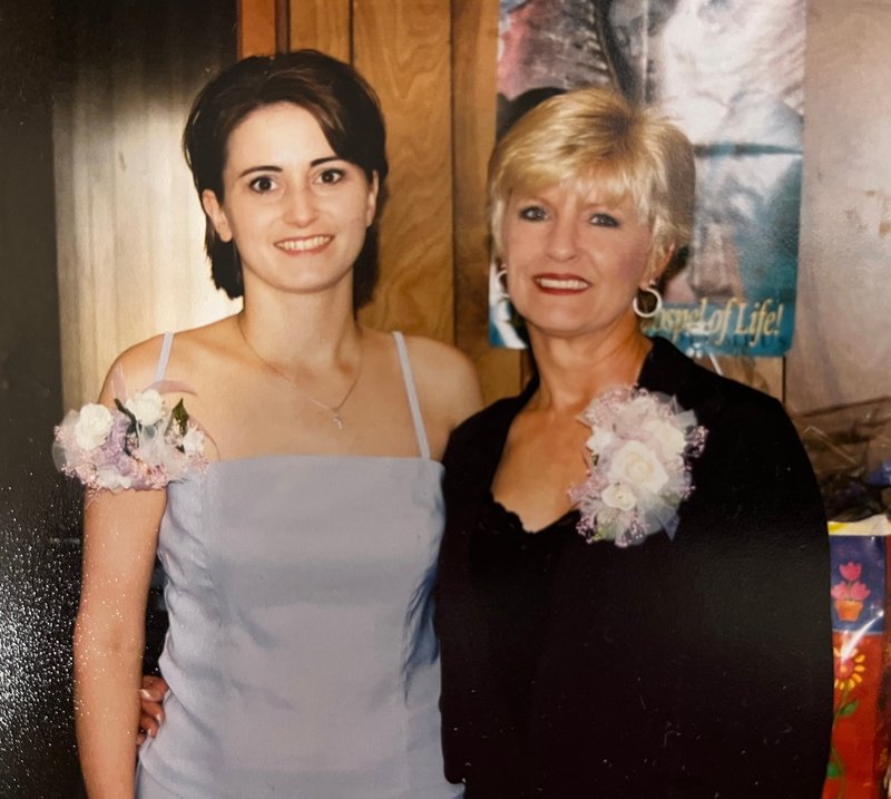 Debbie Kay  Hutchins - Photo 10