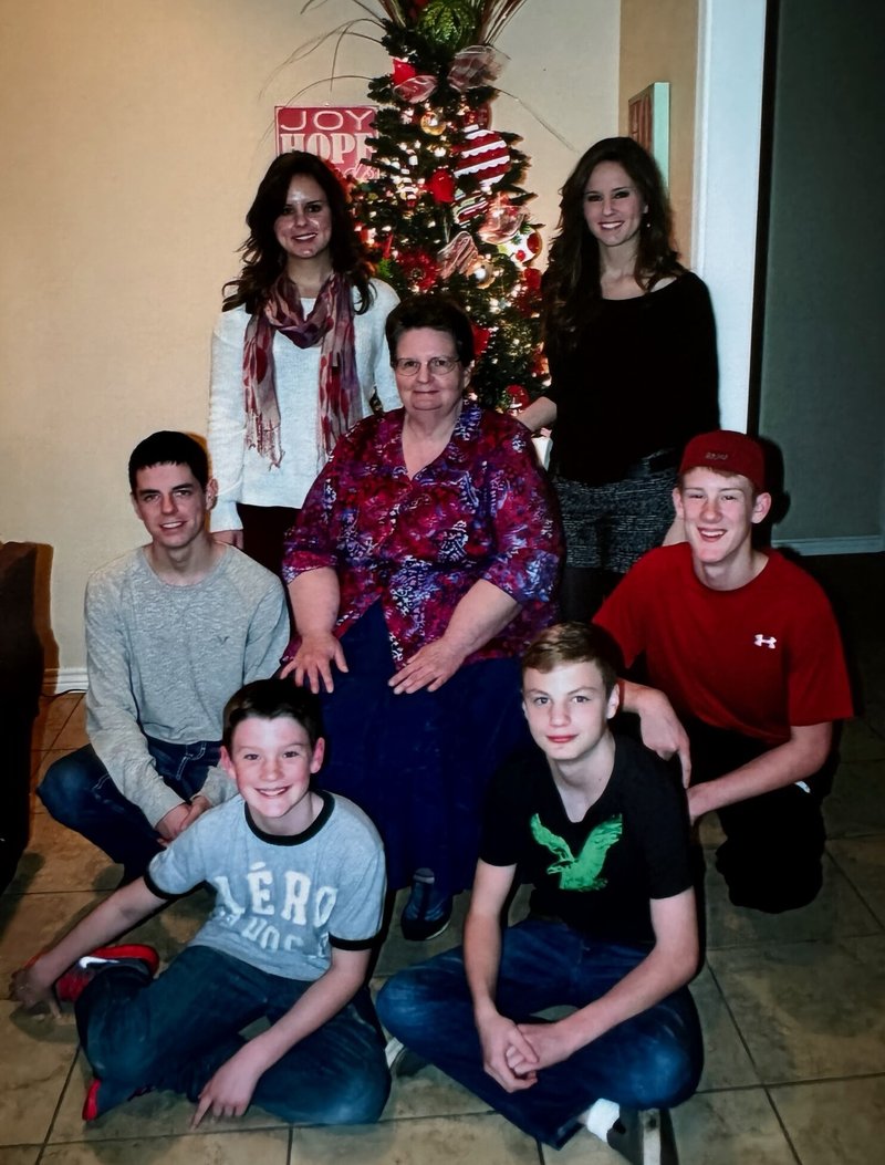 Melissa "Mitzi" Smith - Photo 3