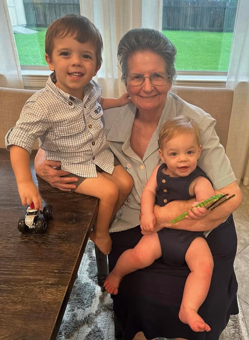 Melissa "Mitzi" Smith - Photo 9