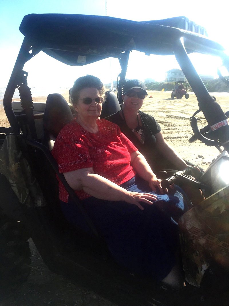 Melissa "Mitzi" Smith - Photo 11