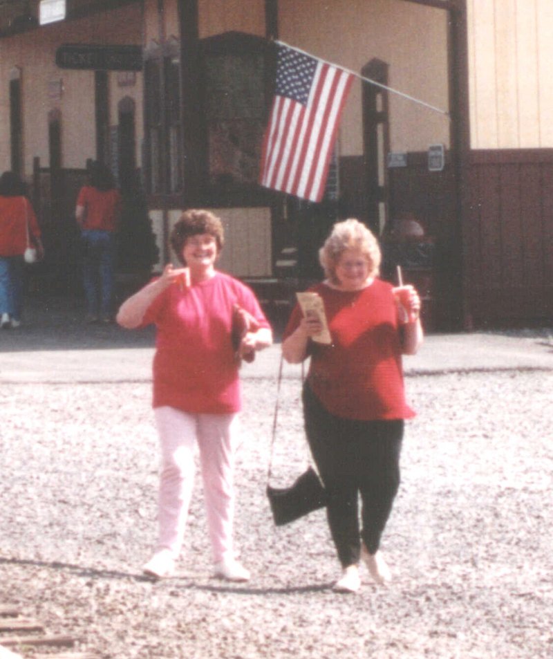 Joyce Moon - Photo 5