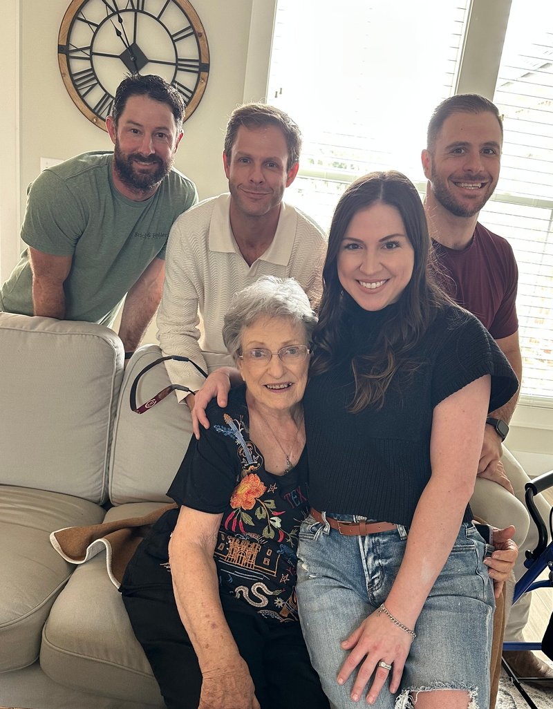 Janet E. Freyou - Photo 6