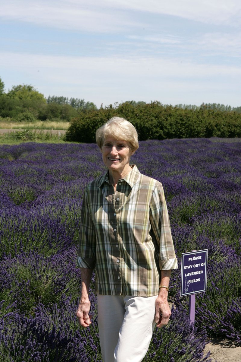 Betty Spurlock - Photo 9