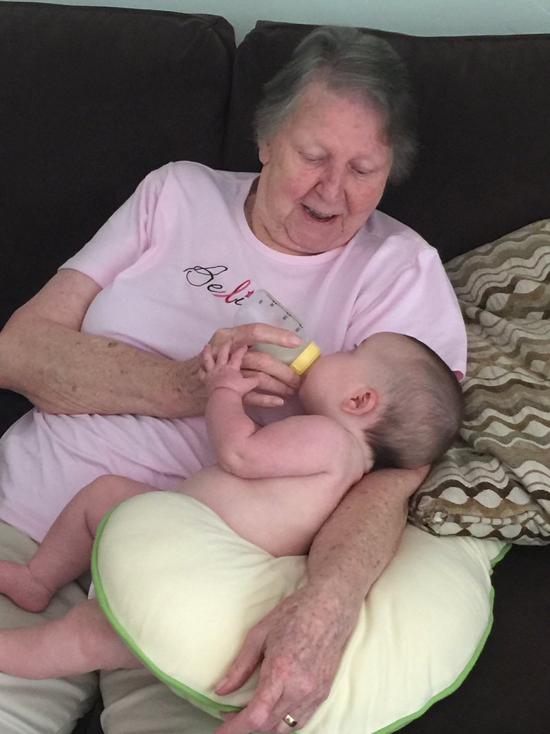 Joan Phillips - Photo 9