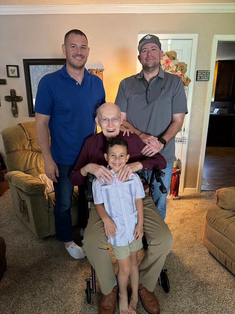 Gerald Wayne Vize - Photo 5