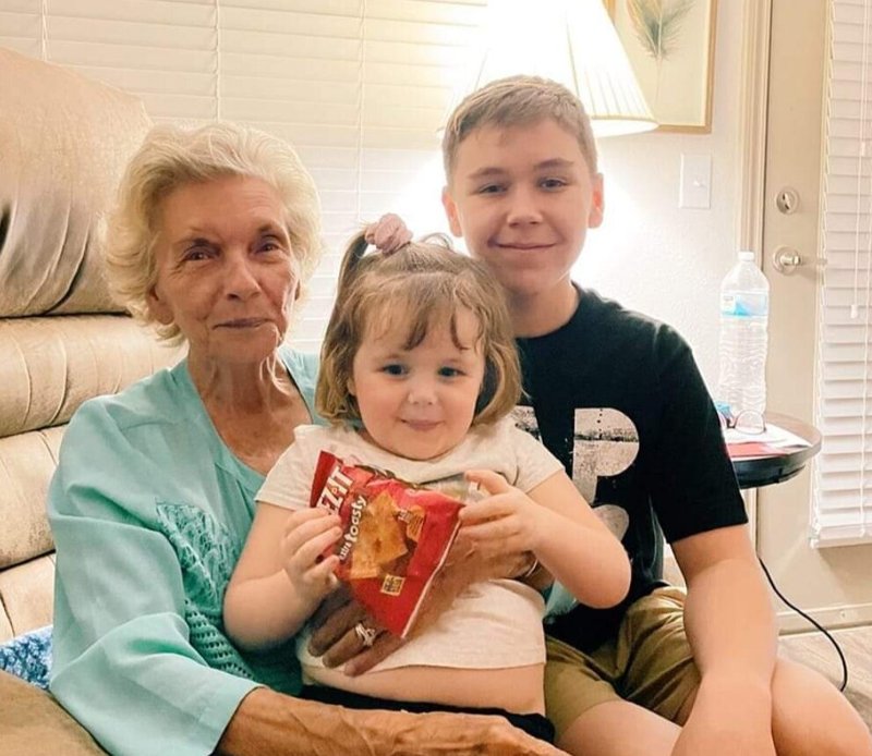 Clara Smith - Photo 8