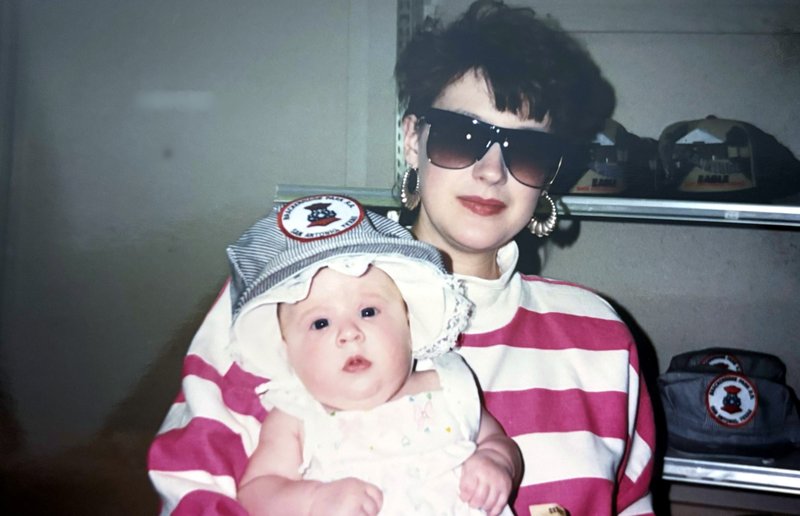 Stephenie Noble Schlett - Photo 3