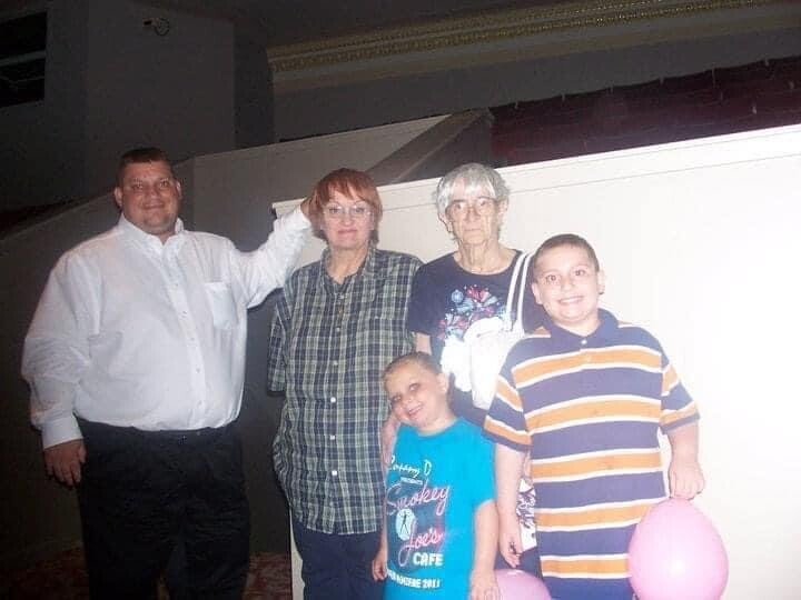 Robert Lee Chapman - Photo 8