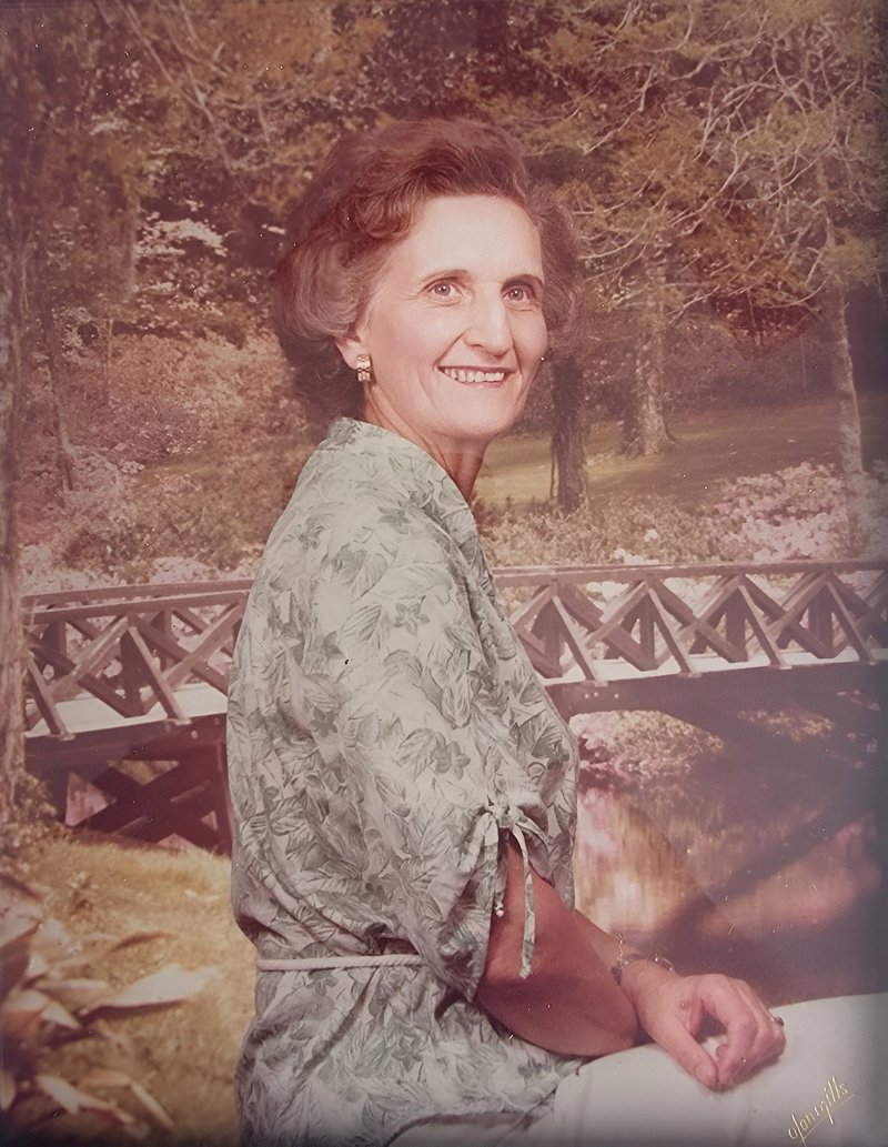 Mary Louise Thompson - Photo 11