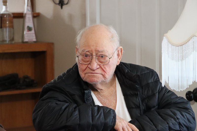 Emil Ray Wolf - Photo 3