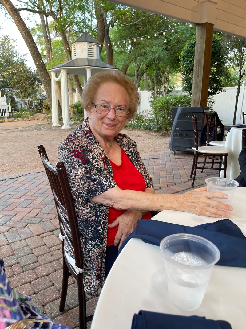 Marie Anne Myers - Photo 10