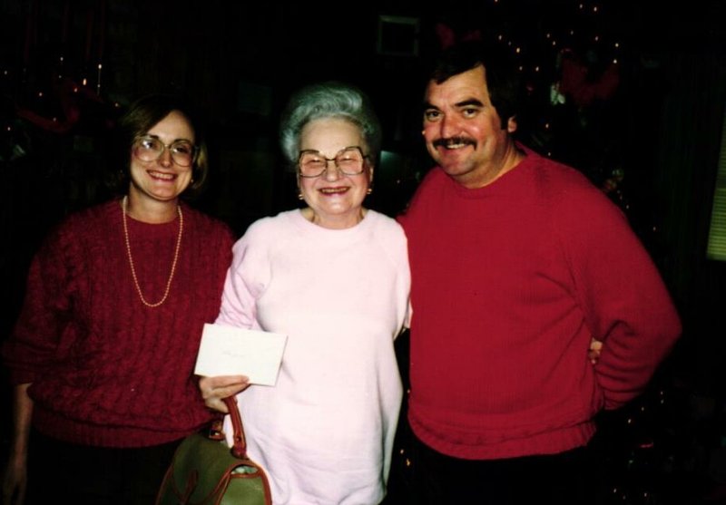 Beth Lazenby - Photo 10