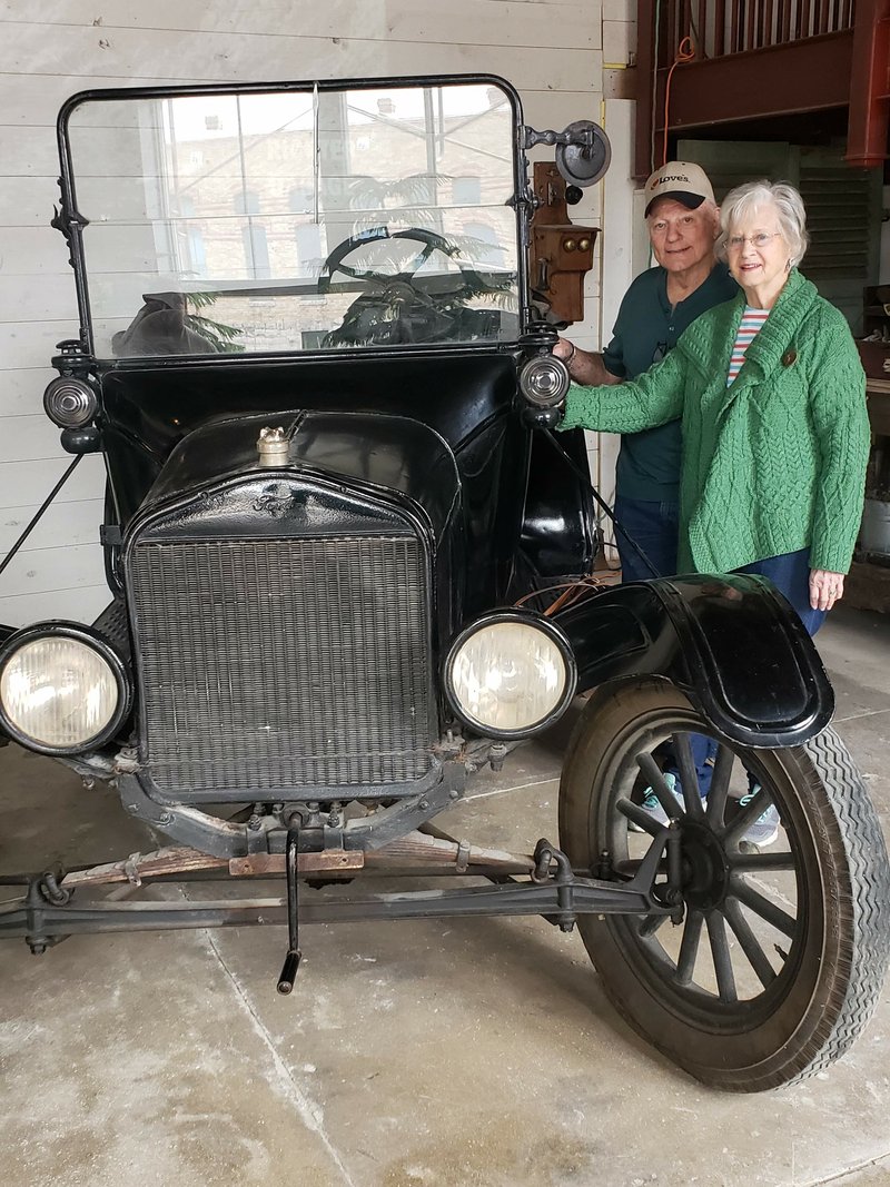 Peggy Louise Menard - Photo 2