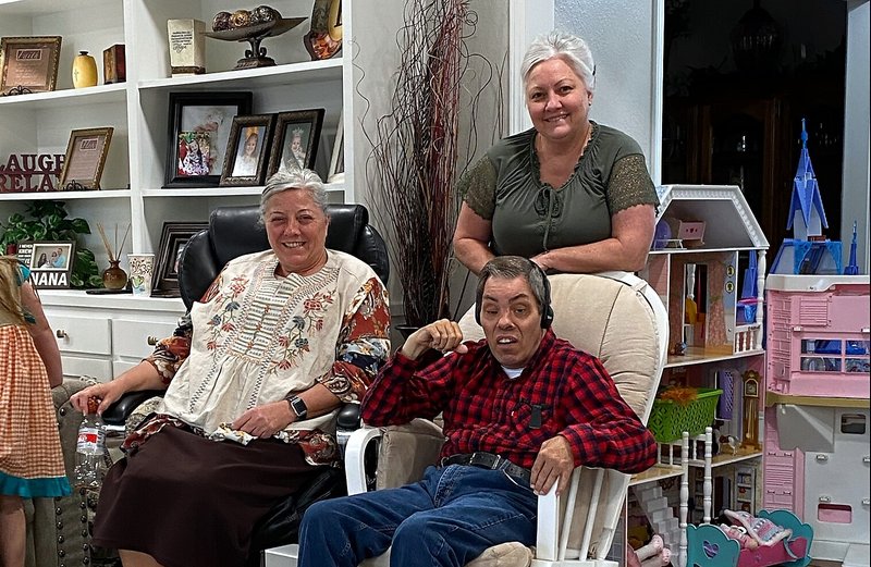 Gary Ellis - Photo 2