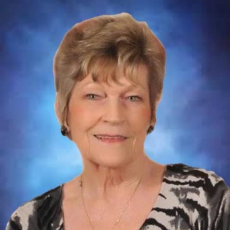 Duesta Gladys Davis - Photo 2