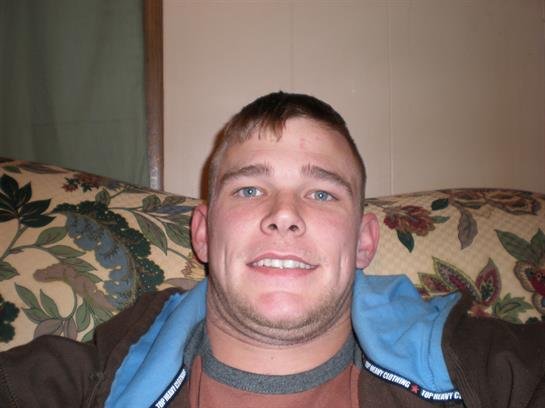 Erik Brandon Perry - Photo 4